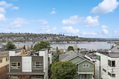 2354 E Yale Avenue #302, Seattle, WA 98102 - Photo 7