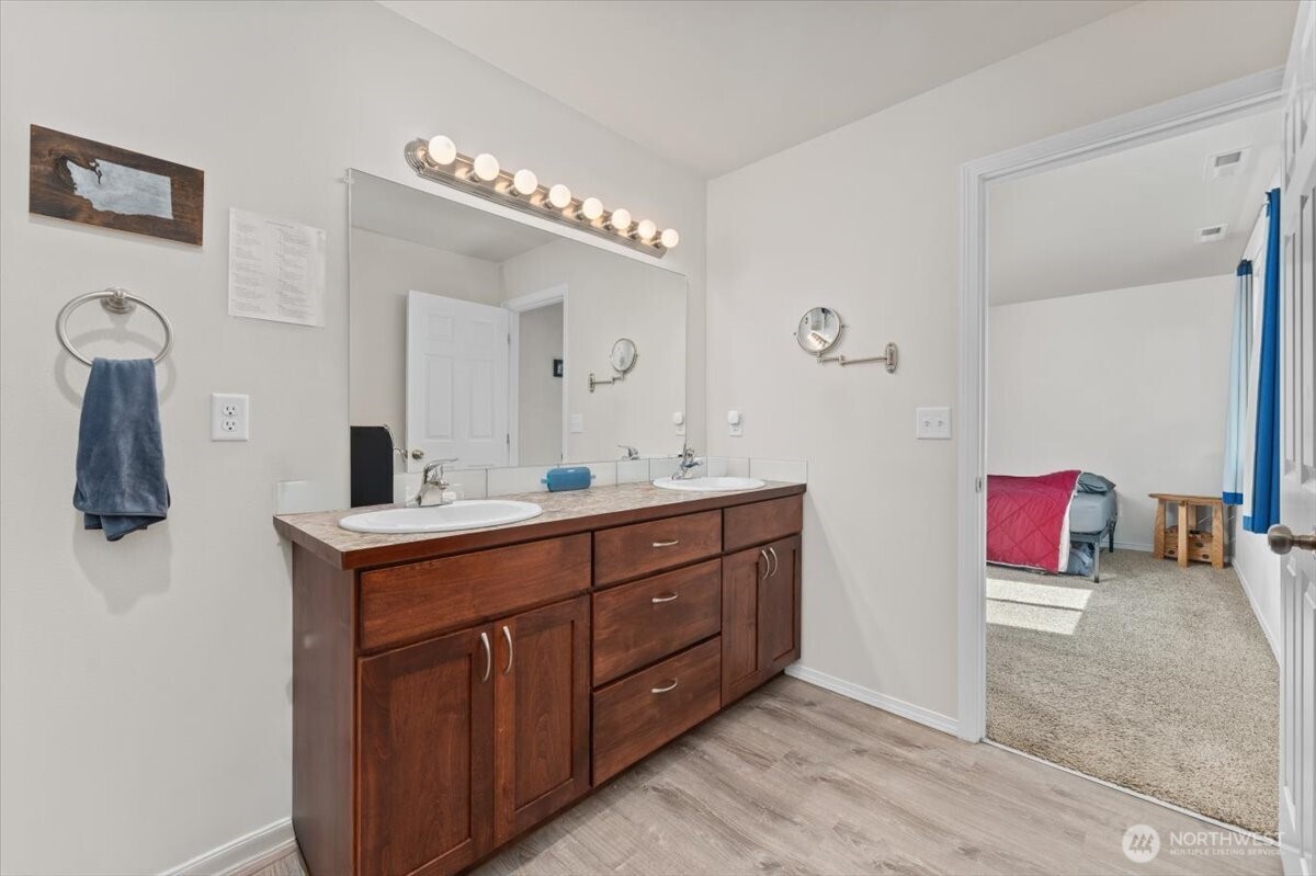 1327 S Miller Street , Wenatchee, WA 98801