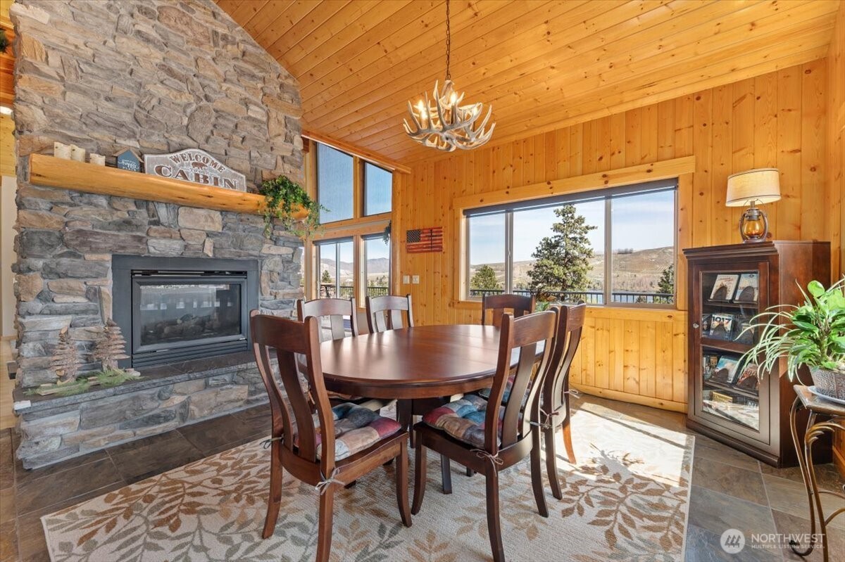 15320 Lakeview Street , Entiat, WA 98822