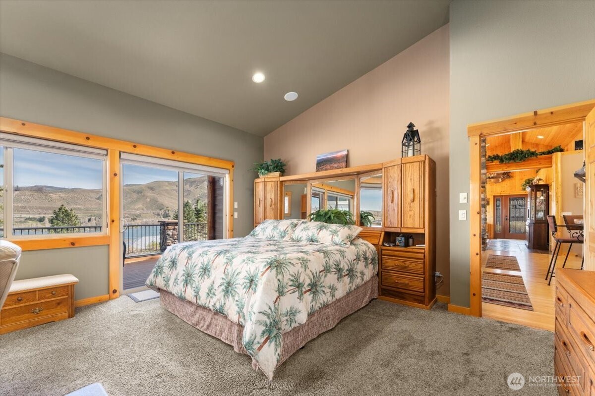 15320 Lakeview Street , Entiat, WA 98822