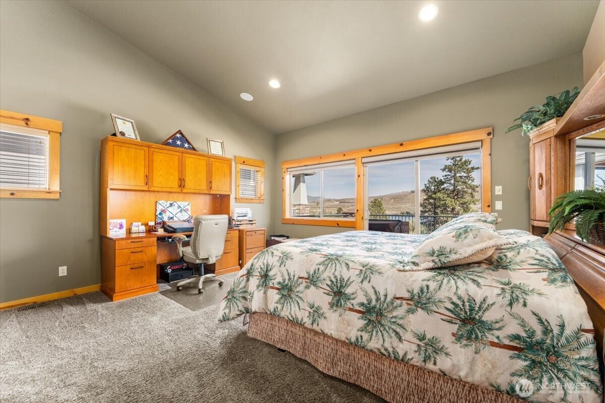 15320 Lakeview Street , Entiat, WA 98822