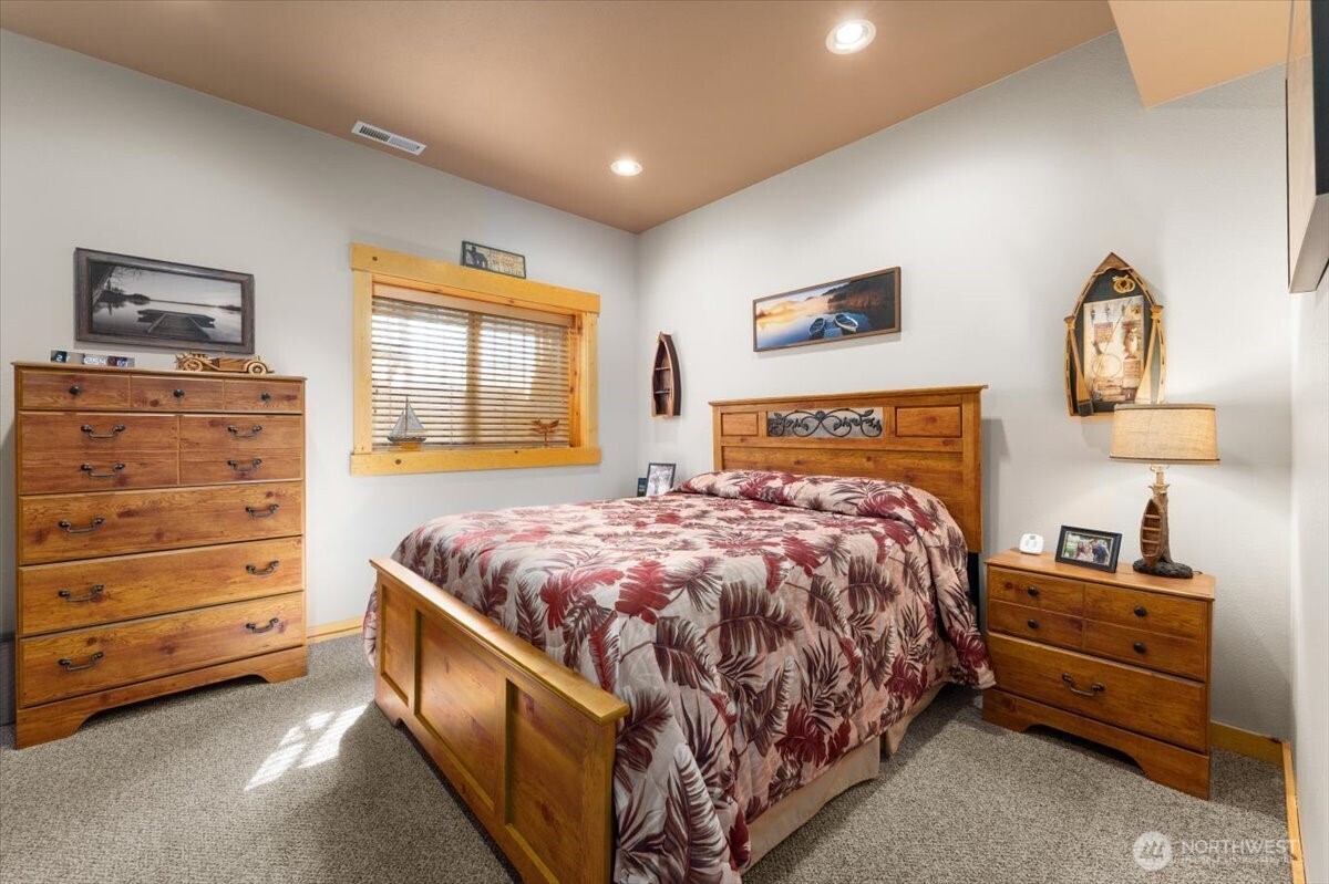 15320 Lakeview Street , Entiat, WA 98822