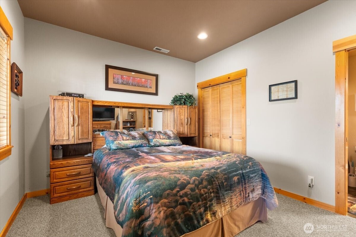 15320 Lakeview Street , Entiat, WA 98822