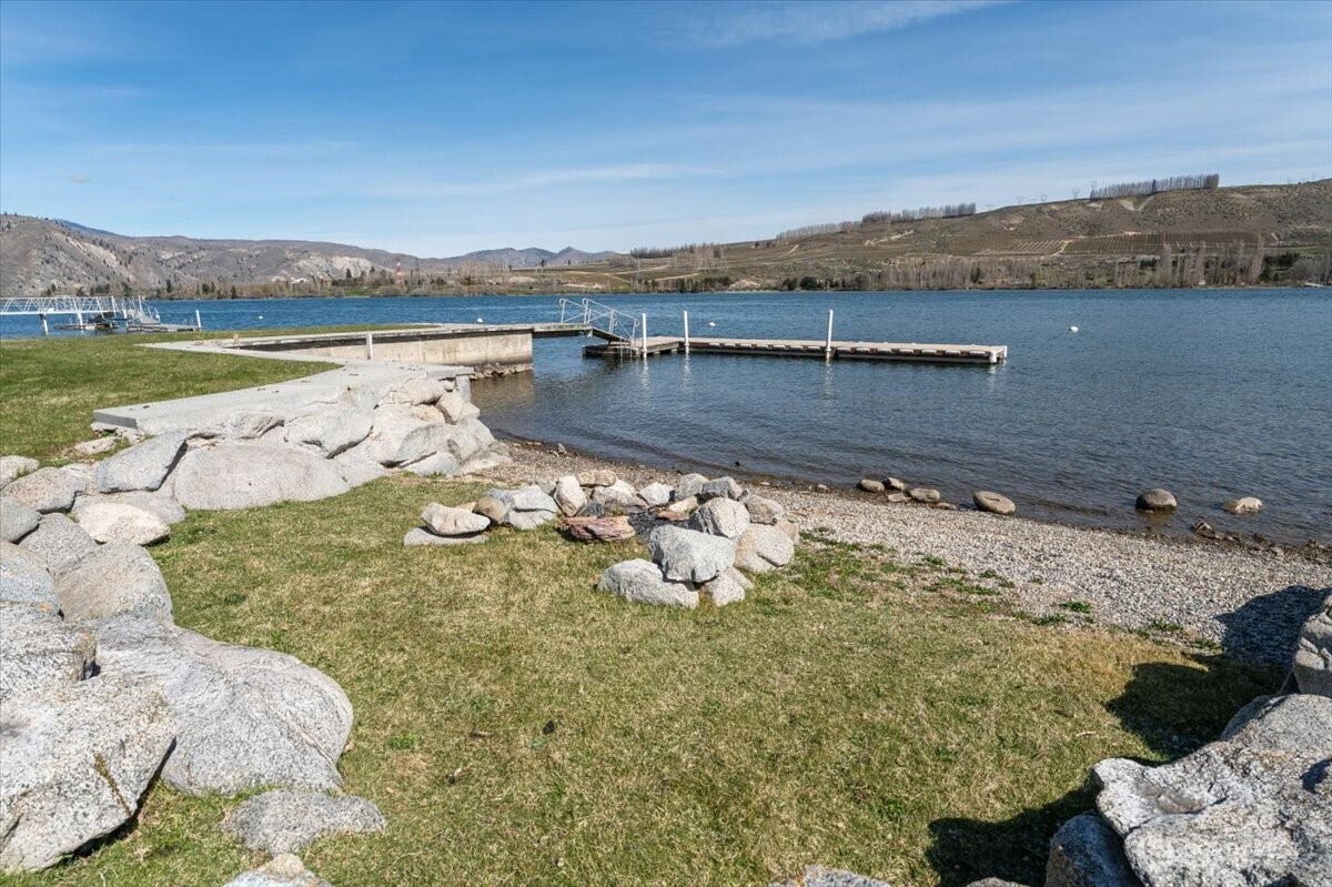 15320 Lakeview Street , Entiat, WA 98822