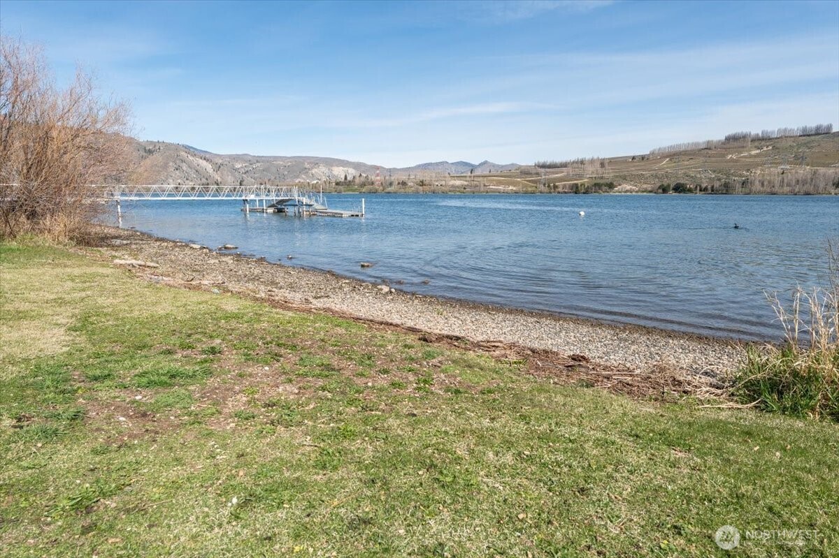 15320 Lakeview Street , Entiat, WA 98822