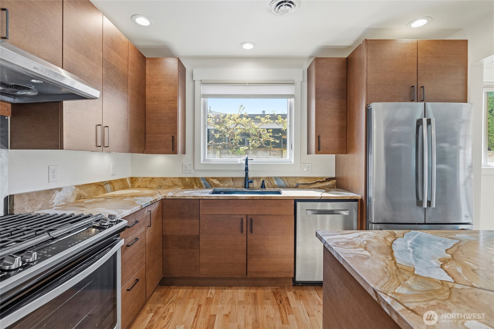 1320 S 12th Street , Mount Vernon, WA 98273