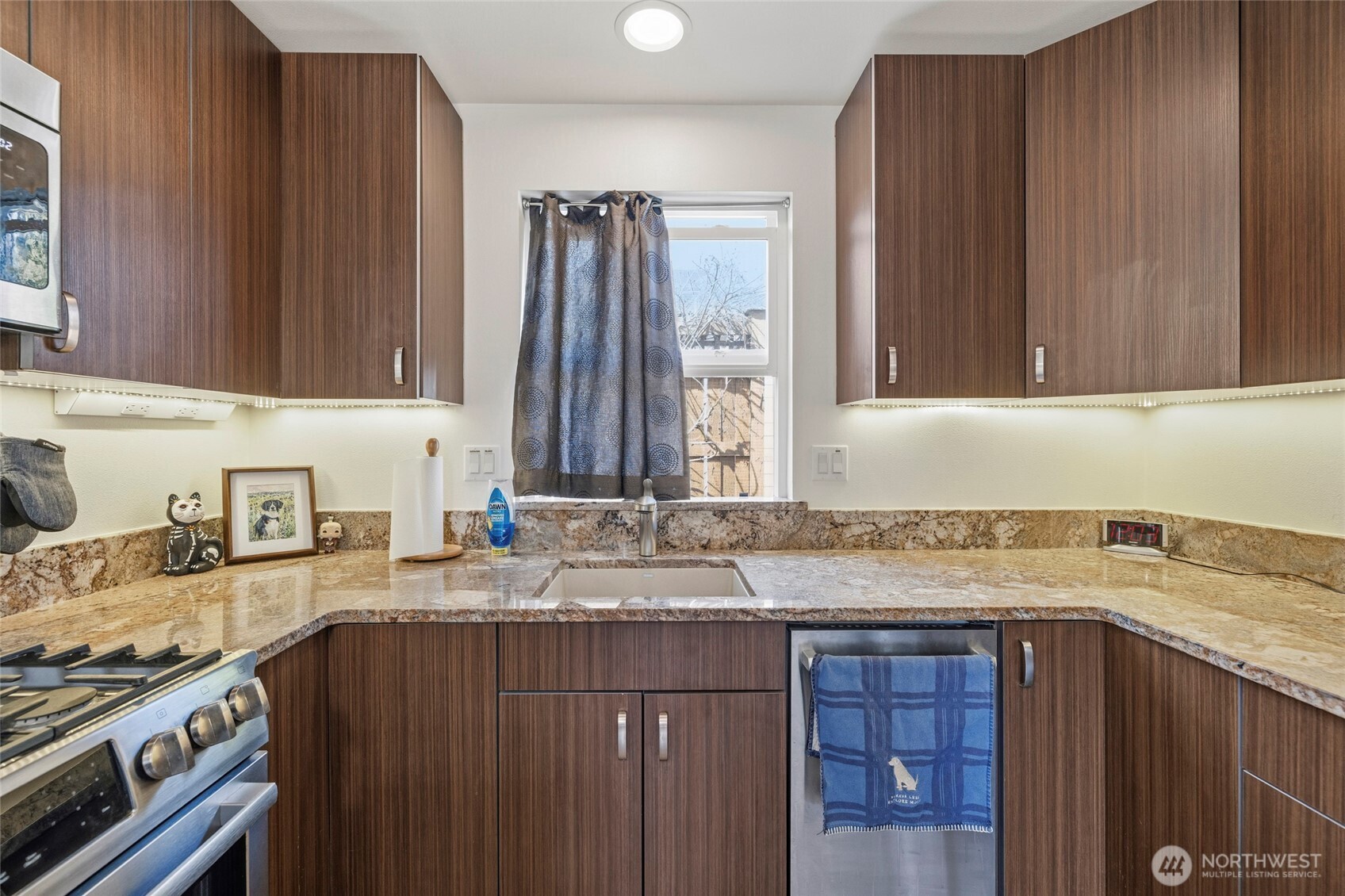 1320 S 12th Street , Mount Vernon, WA 98273