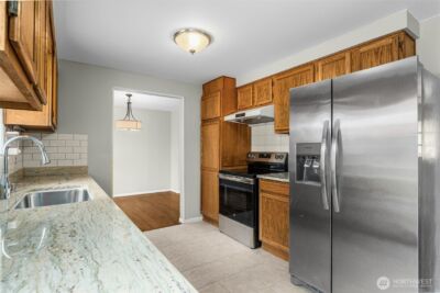 11516 Bartlett Ave NE, Seattle, WA 98125 - Photo 8