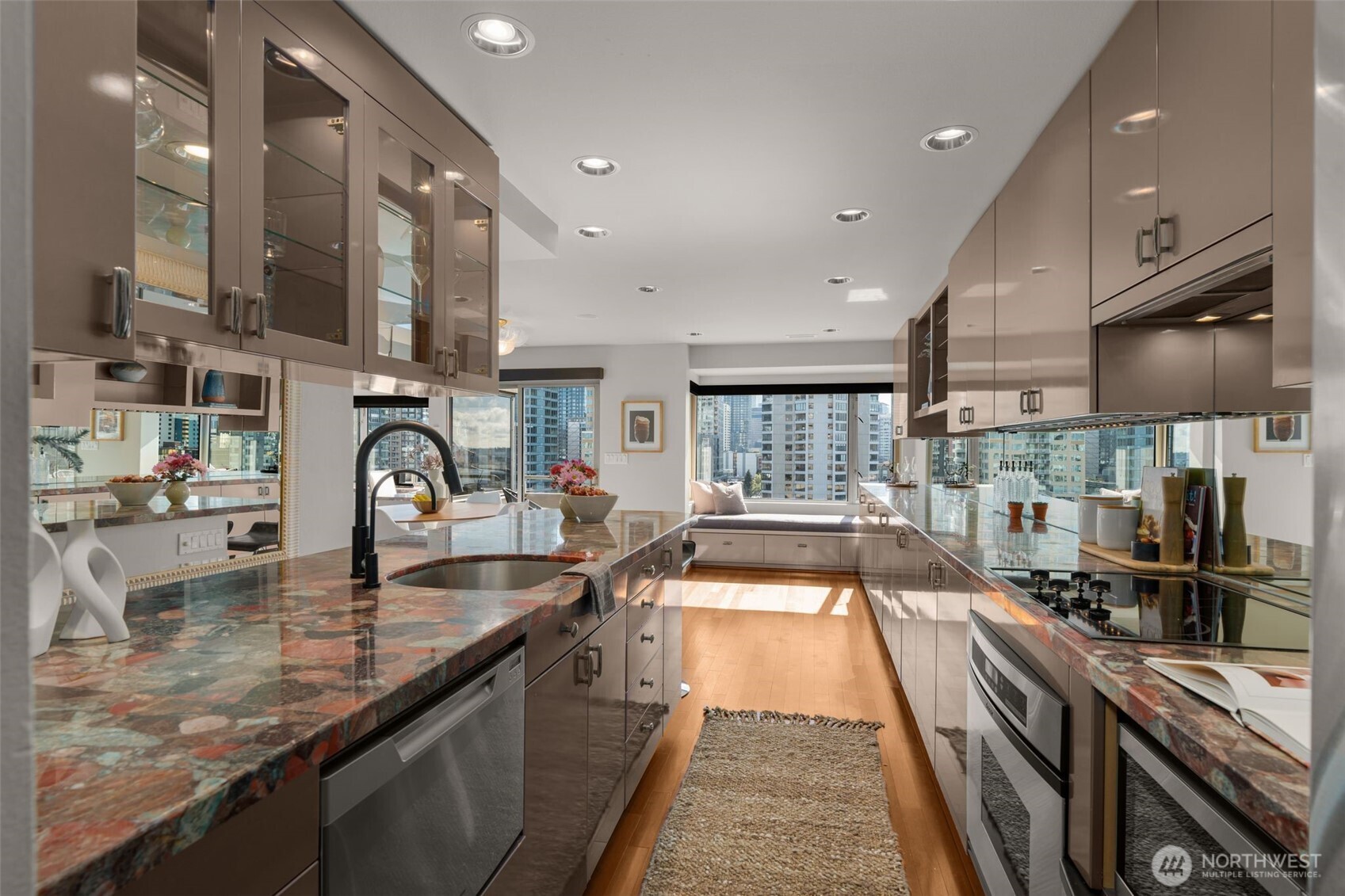 2821 2nd Avenue #1004, Seattle, WA 98121