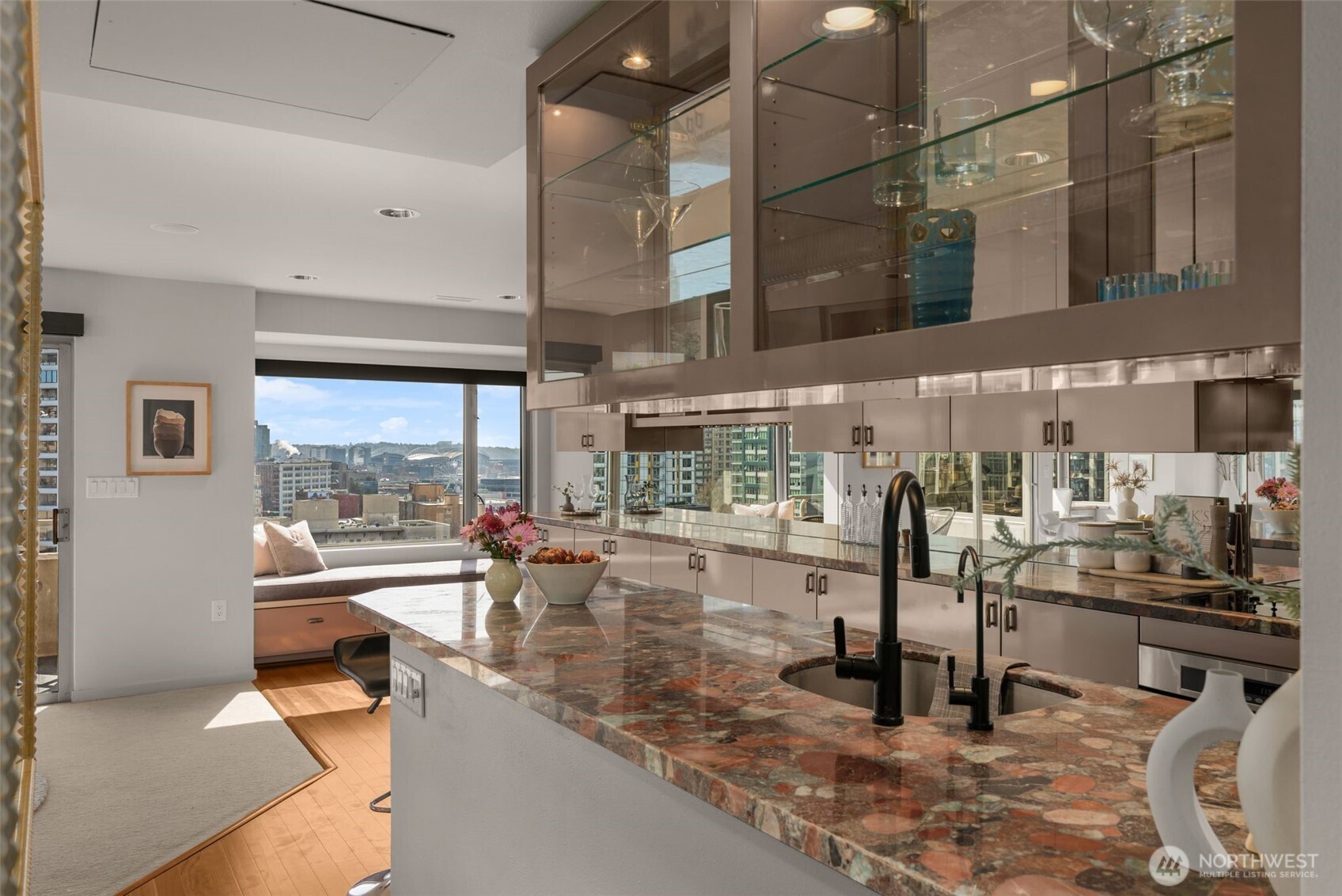 2821 2nd Avenue #1004, Seattle, WA 98121