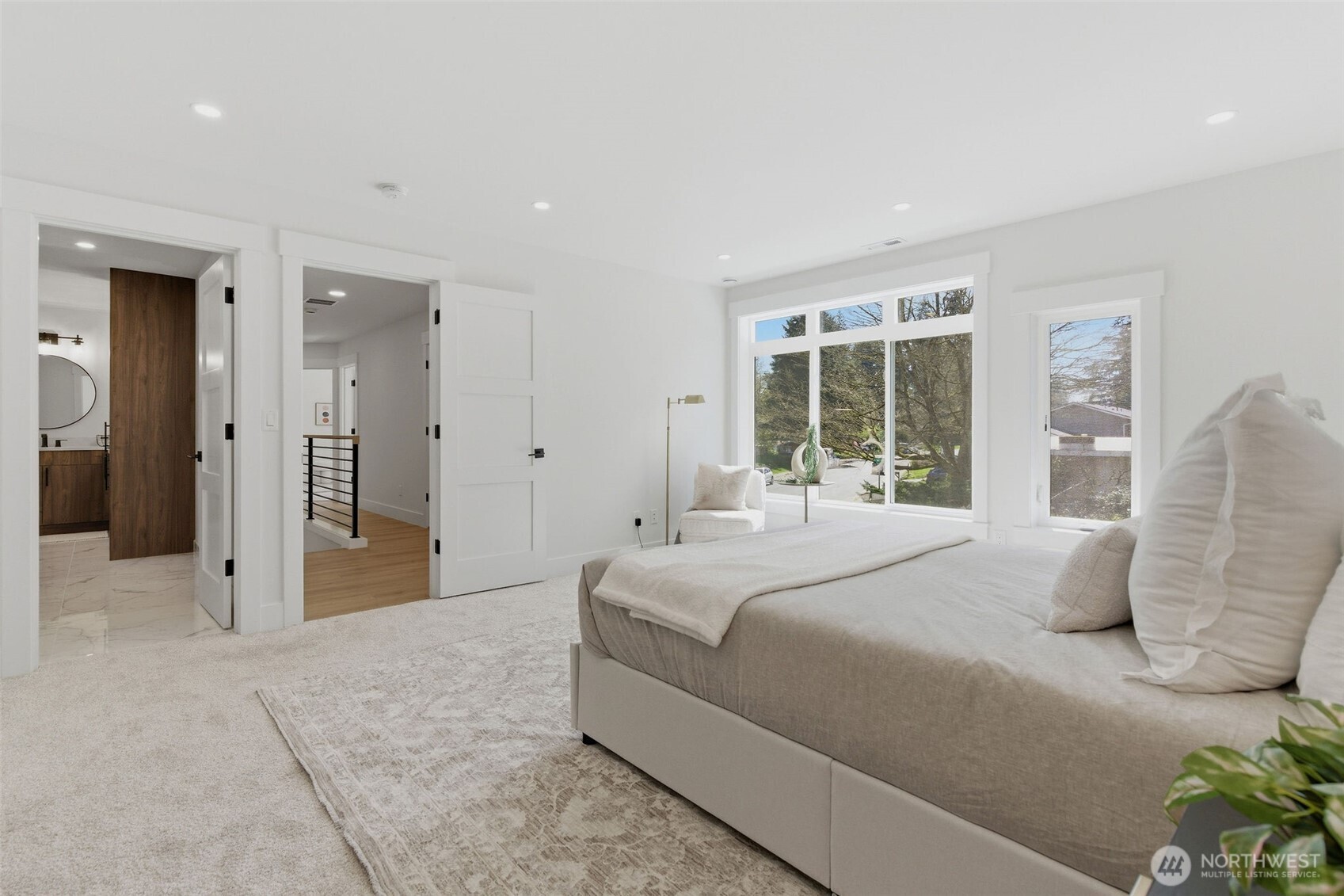 10930 NE 120th Street , Kirkland, WA 98034-6803