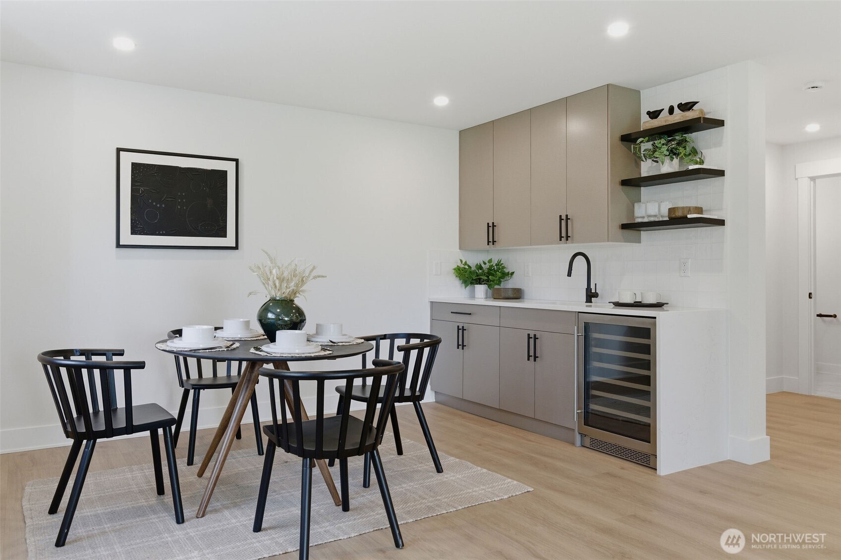 10930 NE 120th Street , Kirkland, WA 98034-6803