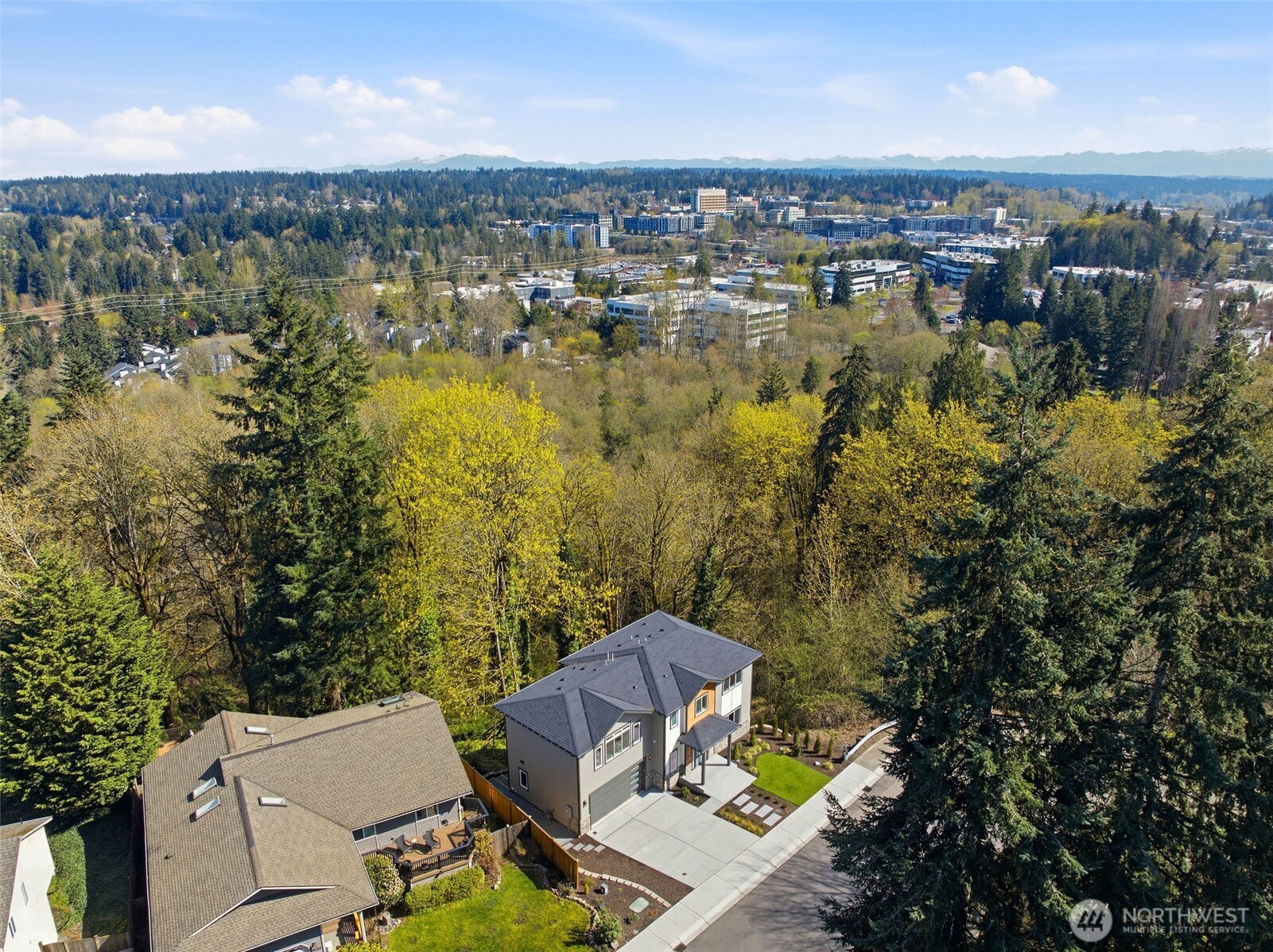 10930 NE 120th Street , Kirkland, WA 98034-6803