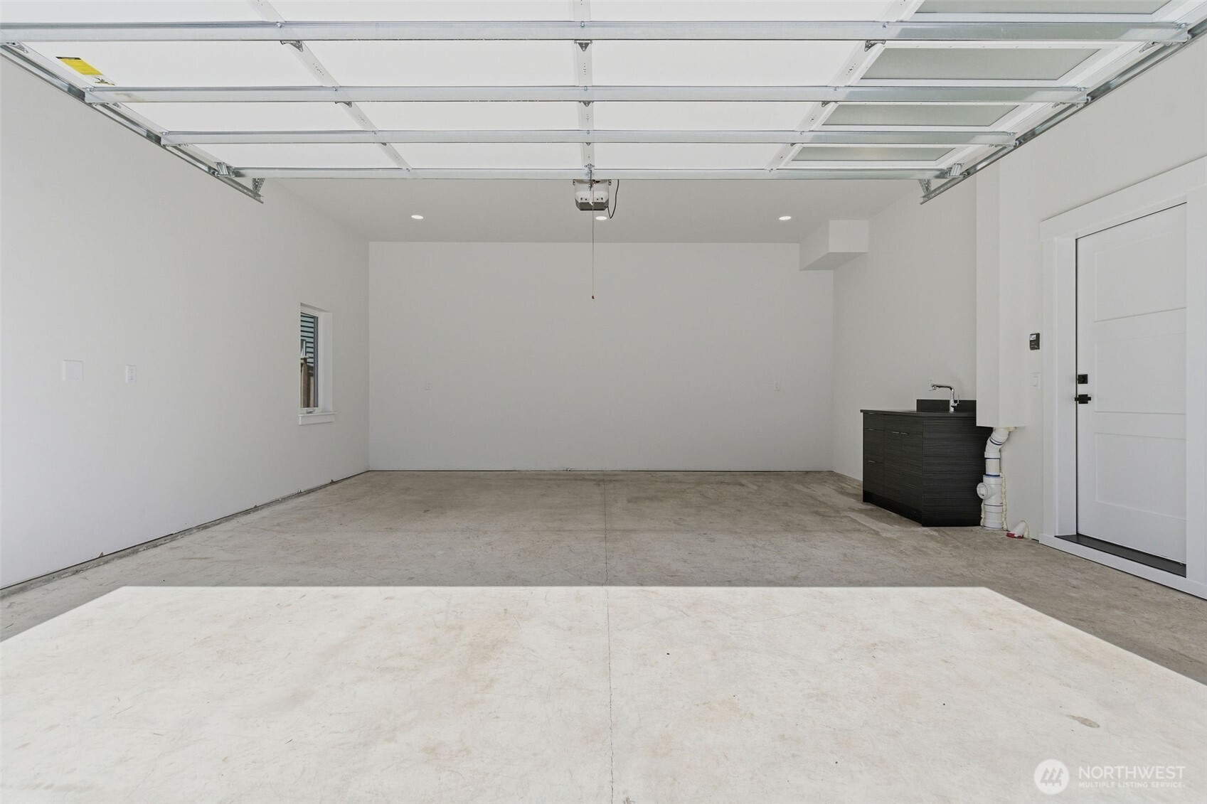 10930 NE 120th Street , Kirkland, WA 98034-6803