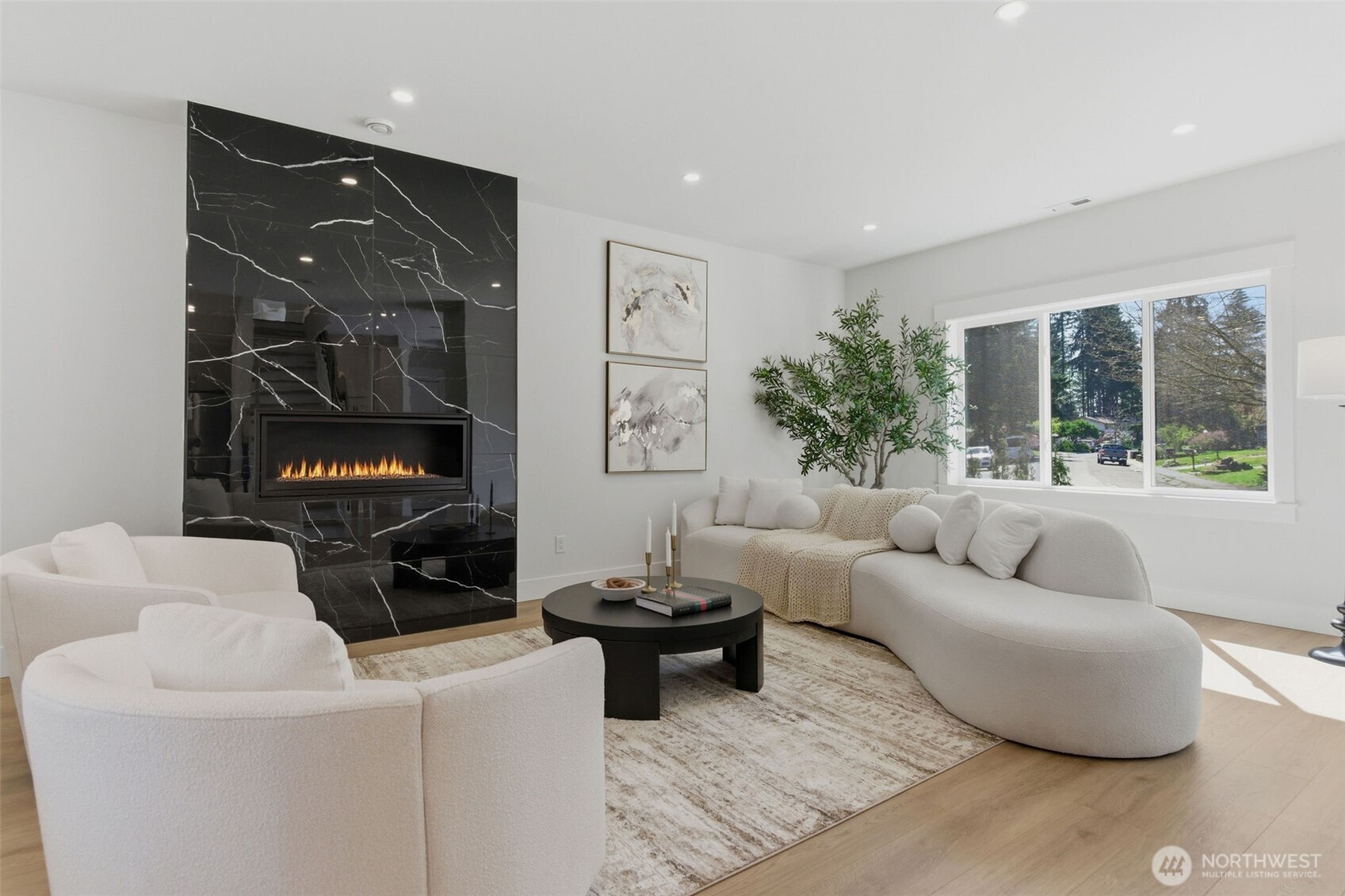 10930 NE 120th Street , Kirkland, WA 98034-6803