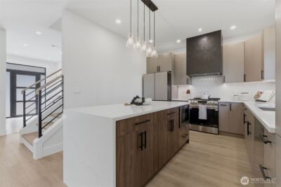 10930 NE 120th Street , Kirkland, WA 98034-6803 - Photo 8