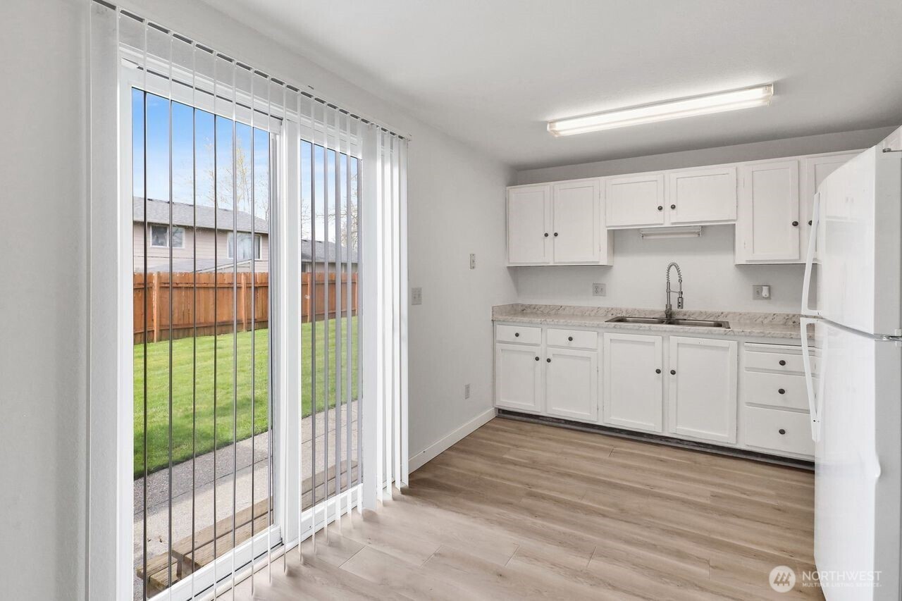 211 Maple Street , Lynden, WA 98264