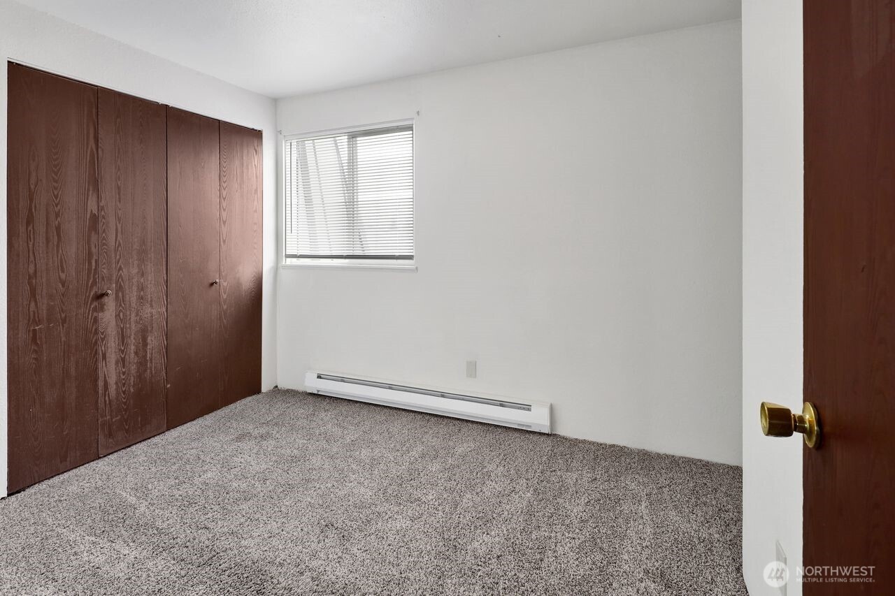 211 Maple Street , Lynden, WA 98264