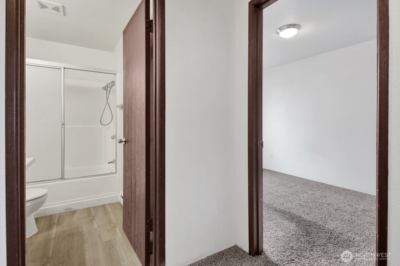 211 Maple Street , Lynden, WA 98264