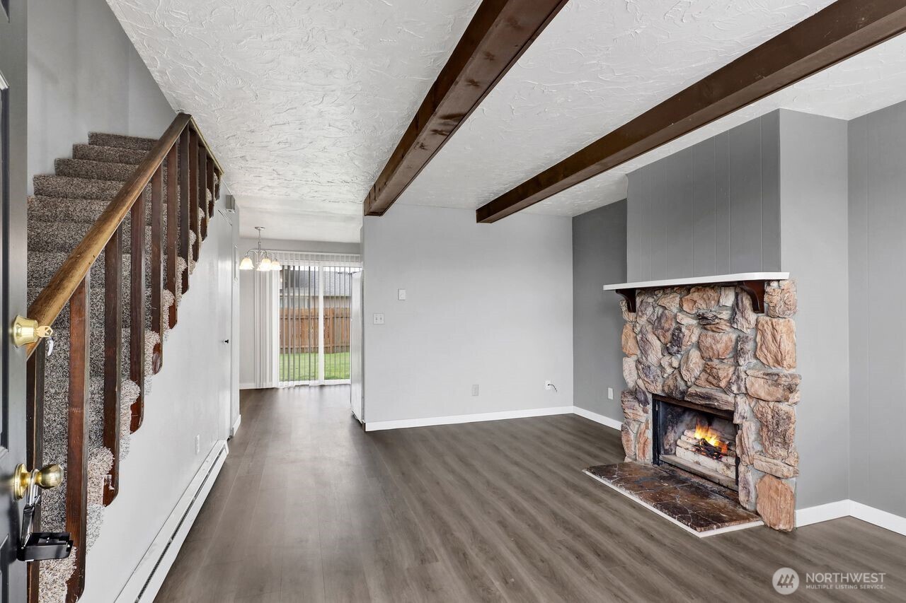 211 Maple Street , Lynden, WA 98264