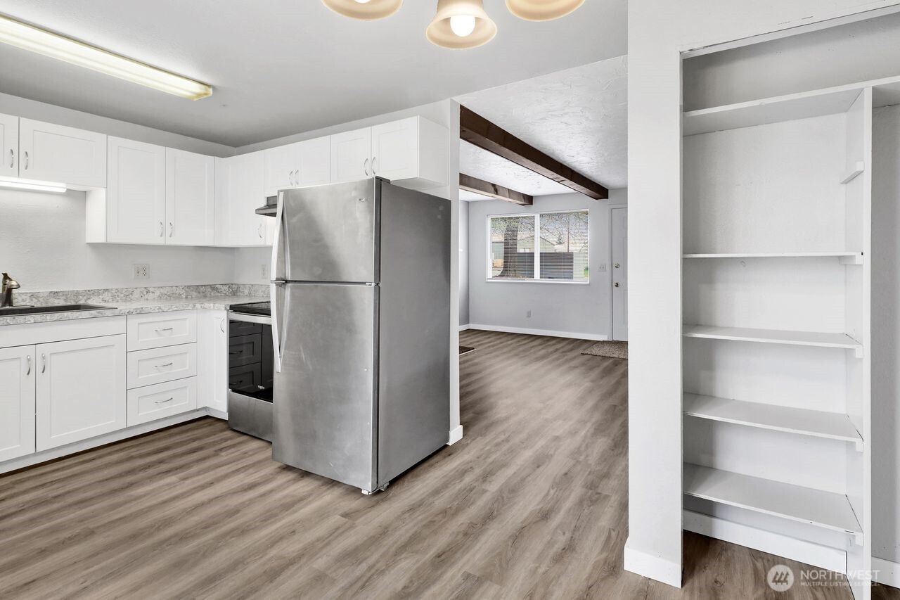 211 Maple Street , Lynden, WA 98264