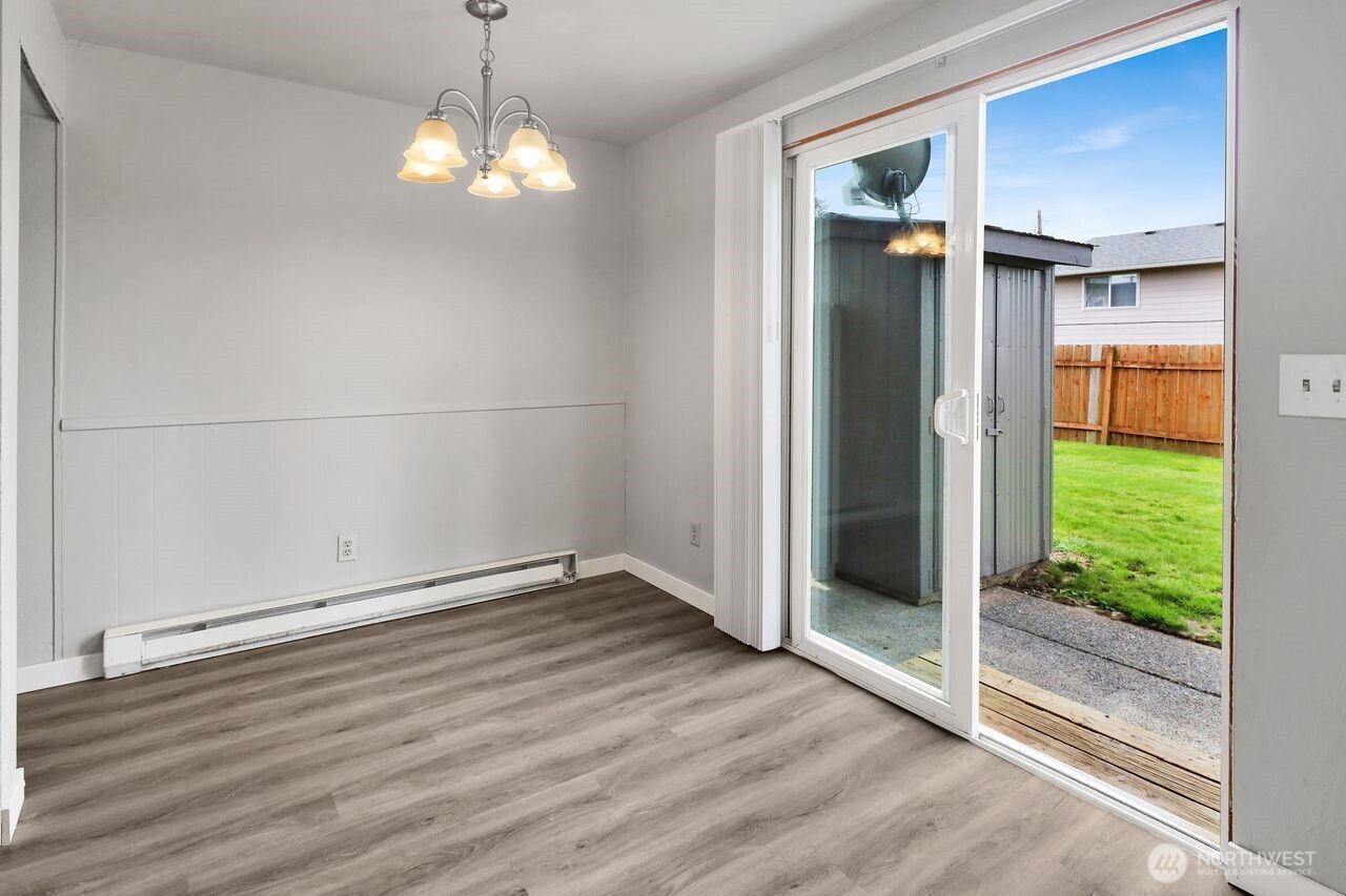 211 Maple Street , Lynden, WA 98264