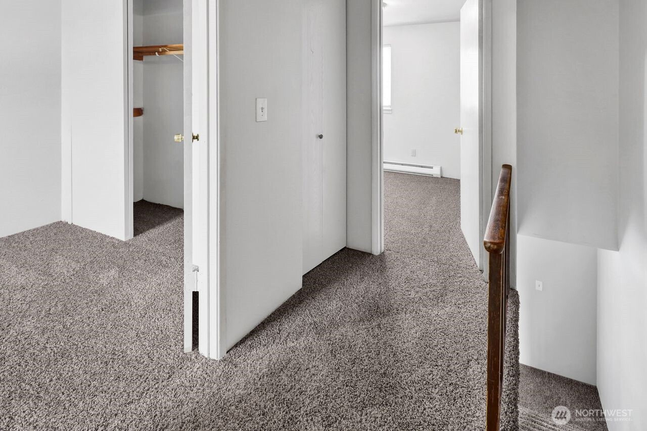 211 Maple Street , Lynden, WA 98264