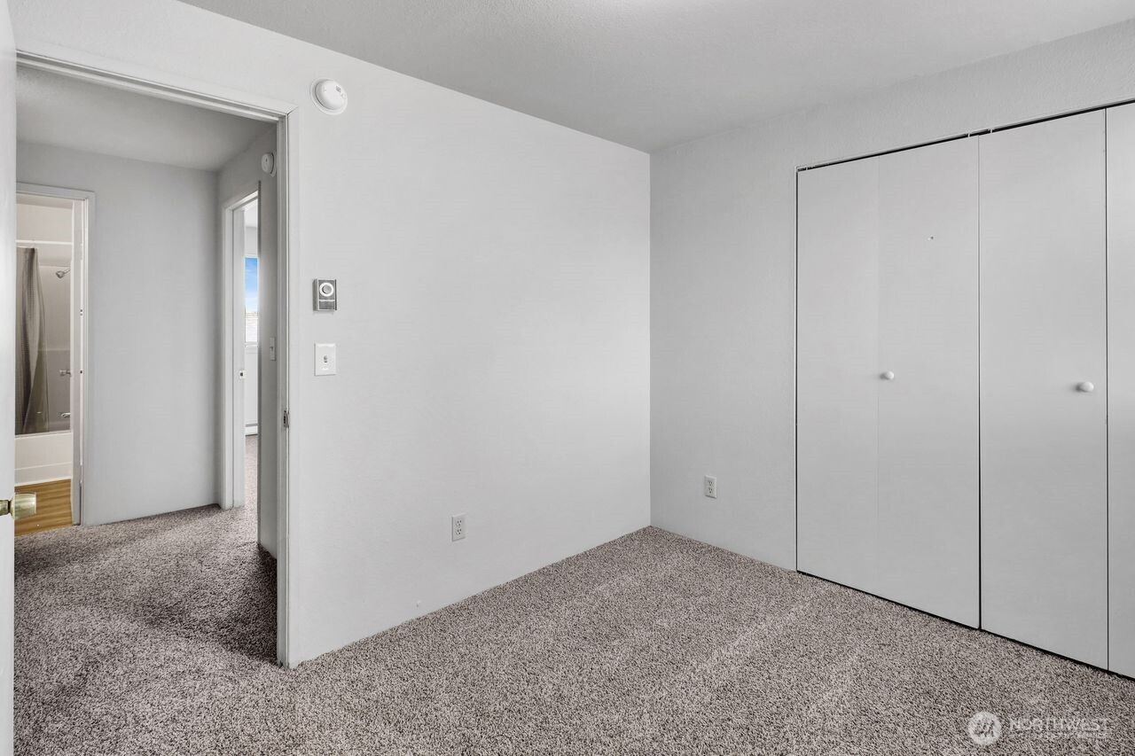 211 Maple Street , Lynden, WA 98264