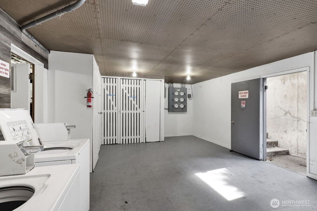 211 Maple Street , Lynden, WA 98264