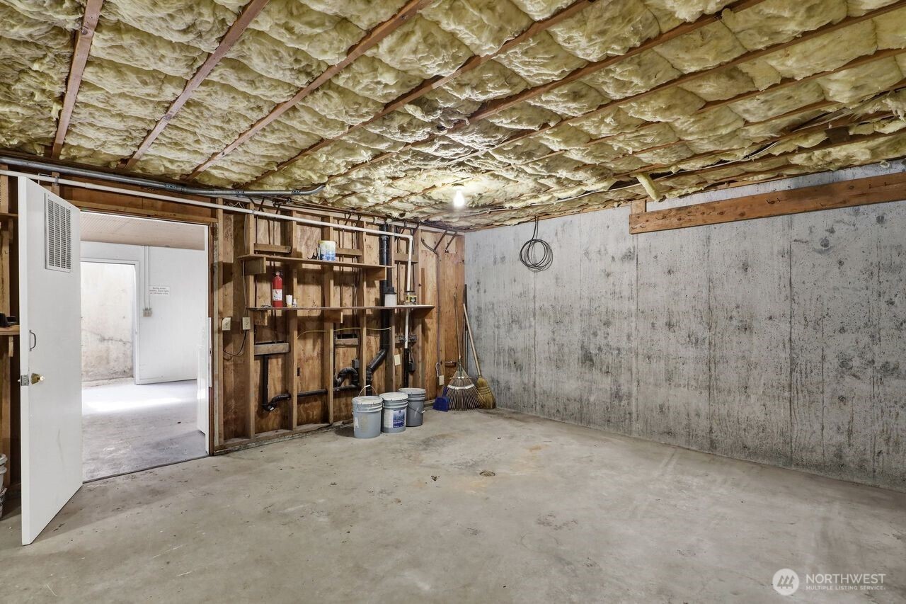 211 Maple Street , Lynden, WA 98264