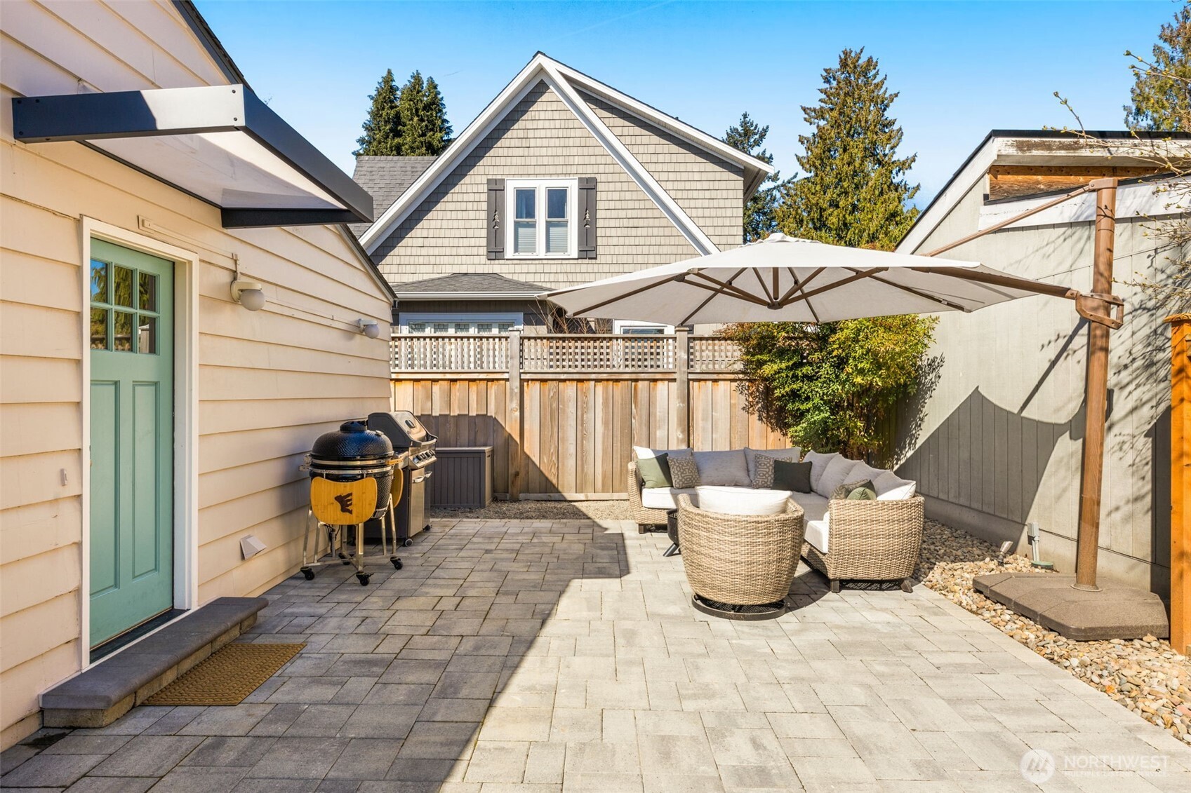 9102 12th Avenue NE, Seattle, WA 98115