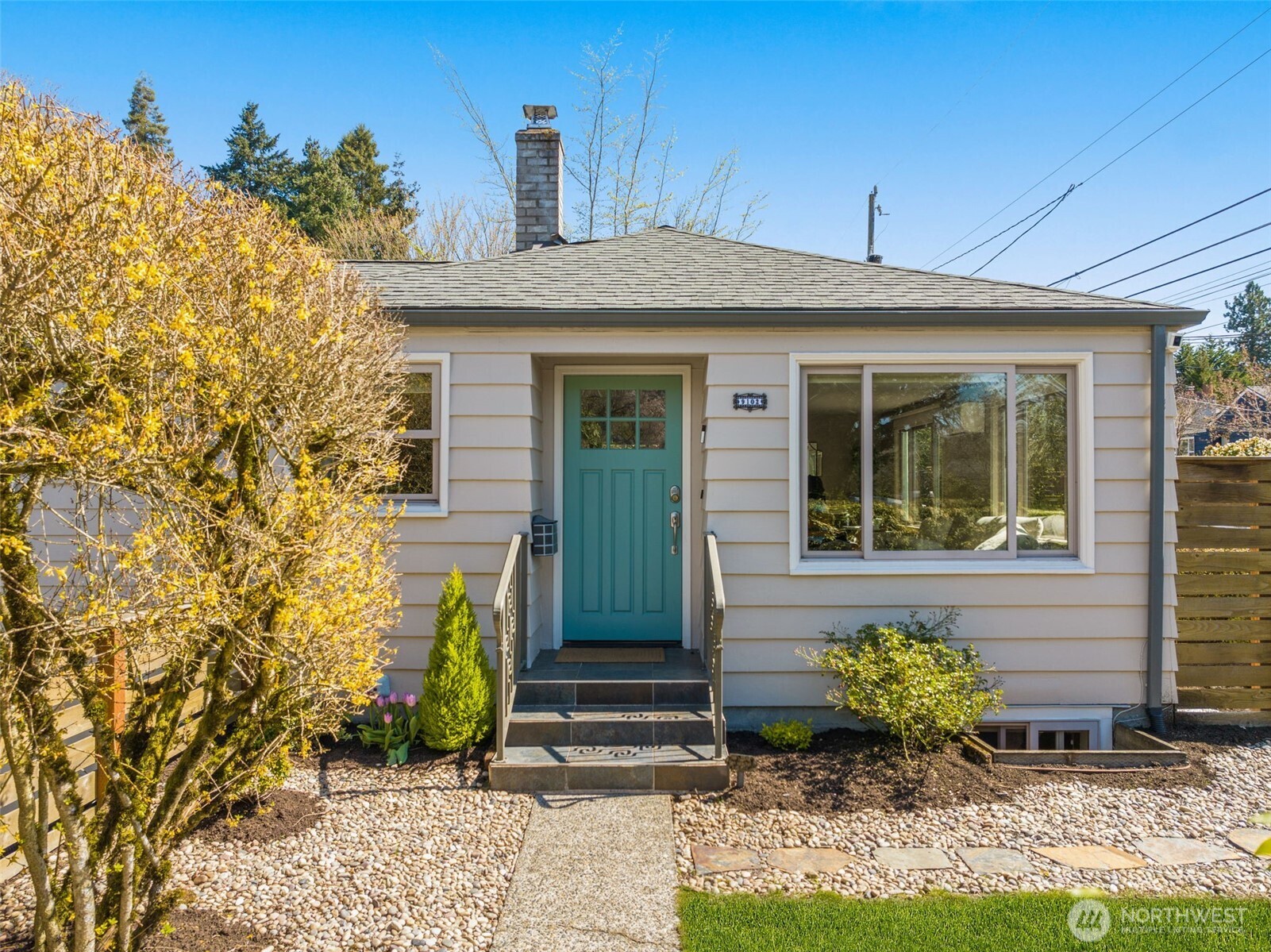 9102 12th Avenue NE, Seattle, WA 98115