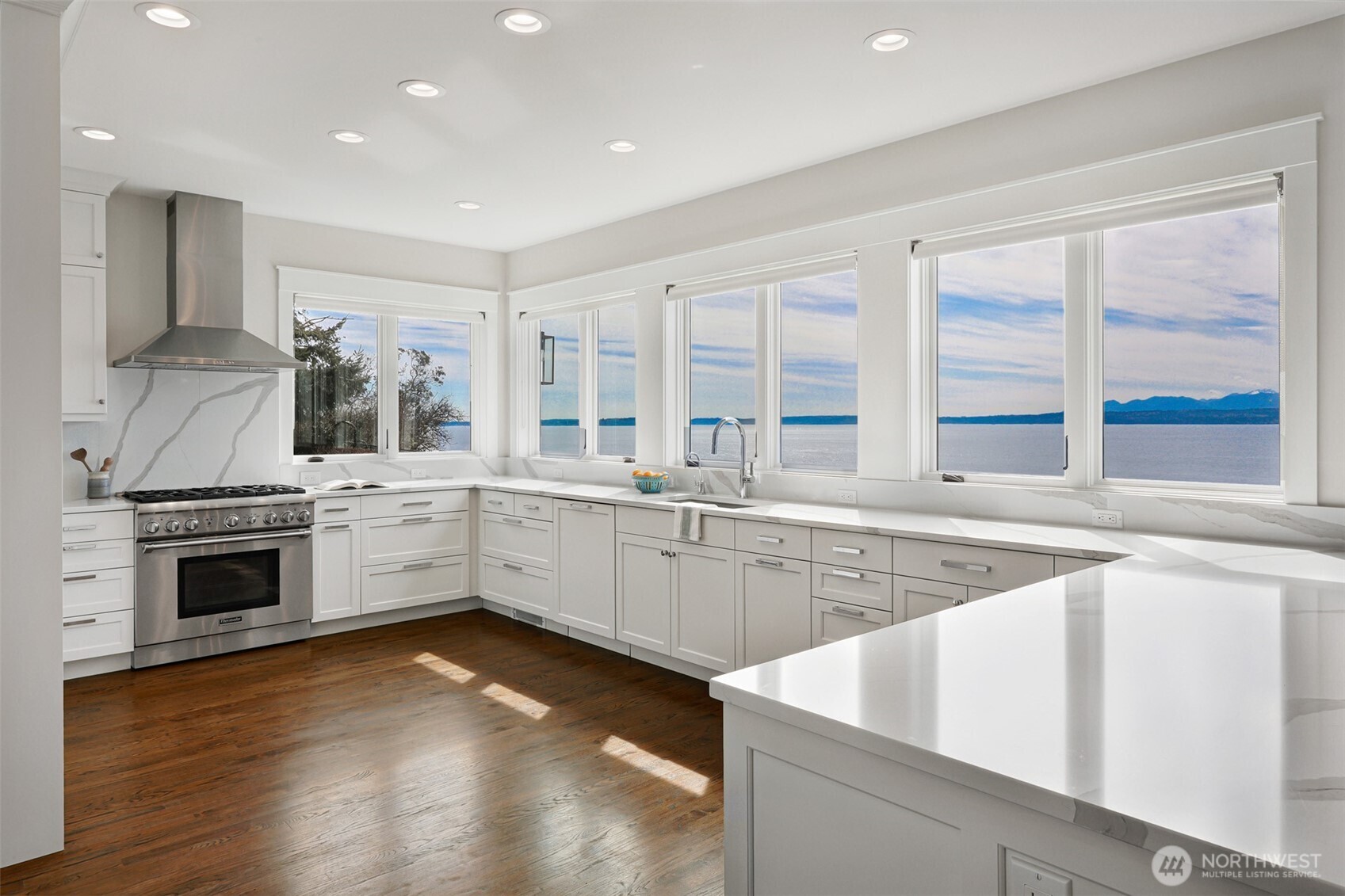 5006 Scurlock Road , Freeland, WA 98249