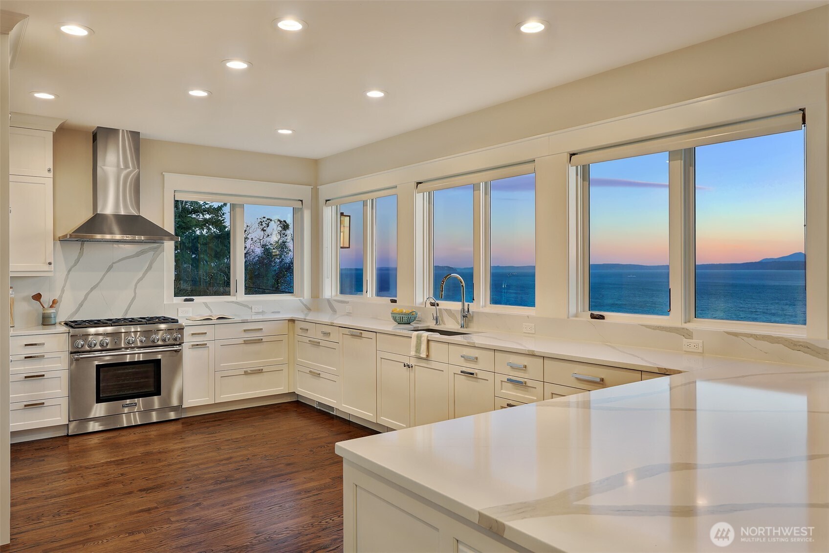 5006 Scurlock Road , Freeland, WA 98249