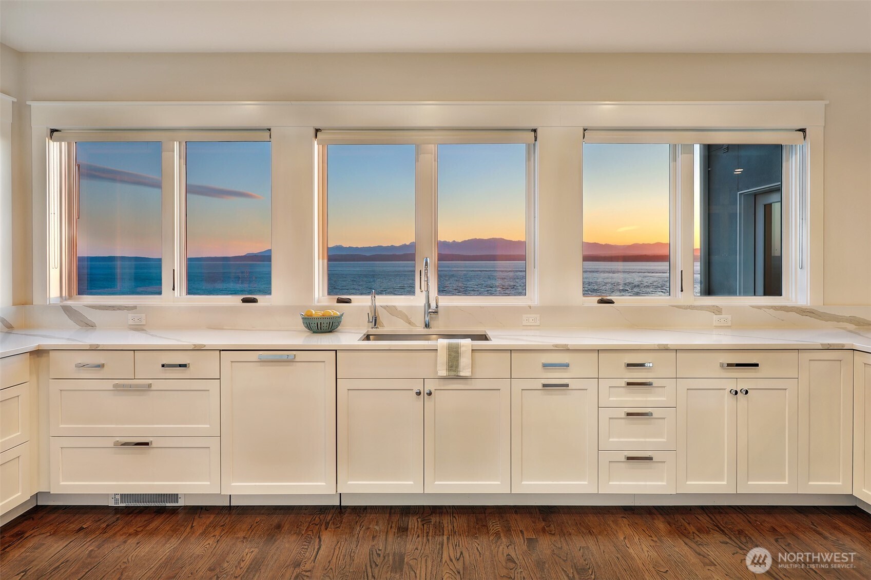 5006 Scurlock Road , Freeland, WA 98249