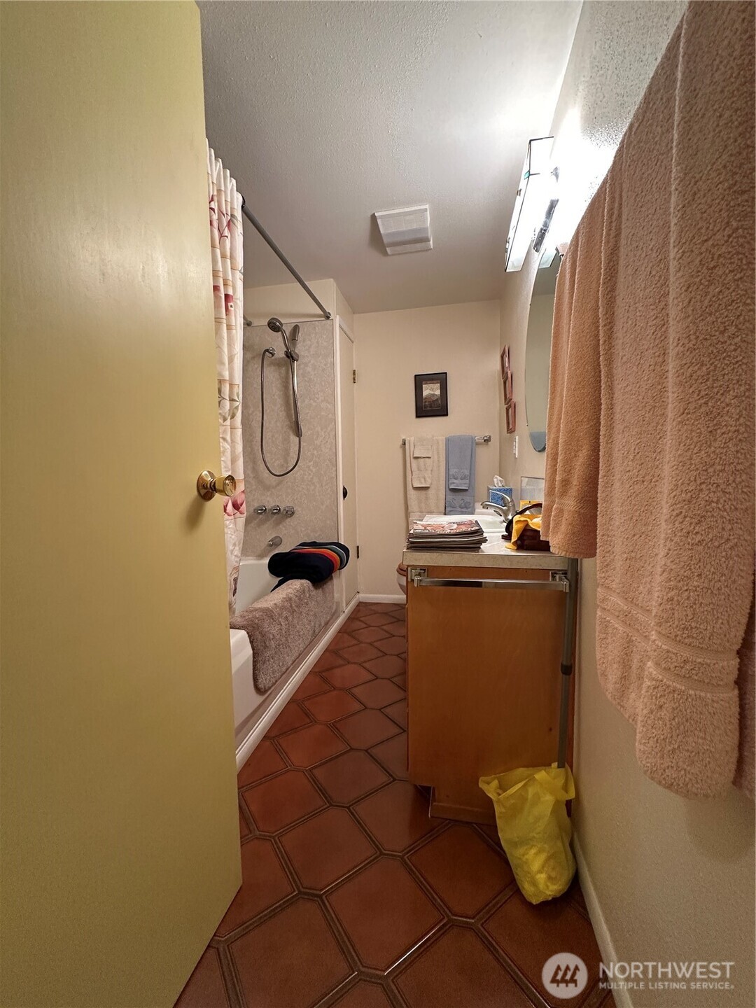 24703 NE State Route 3 , Belfair, WA 98528