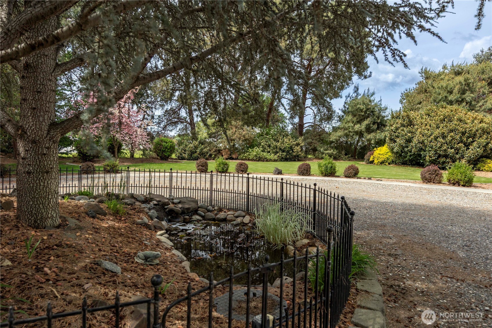 8620 W Richardson Road , Pasco, WA 99301