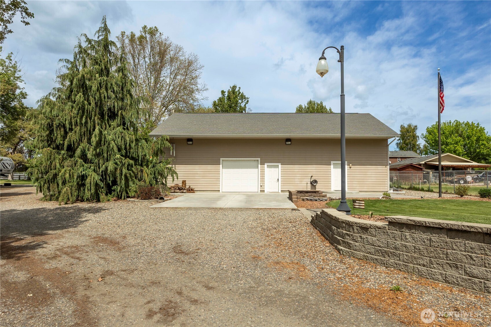 8620 W Richardson Road , Pasco, WA 99301