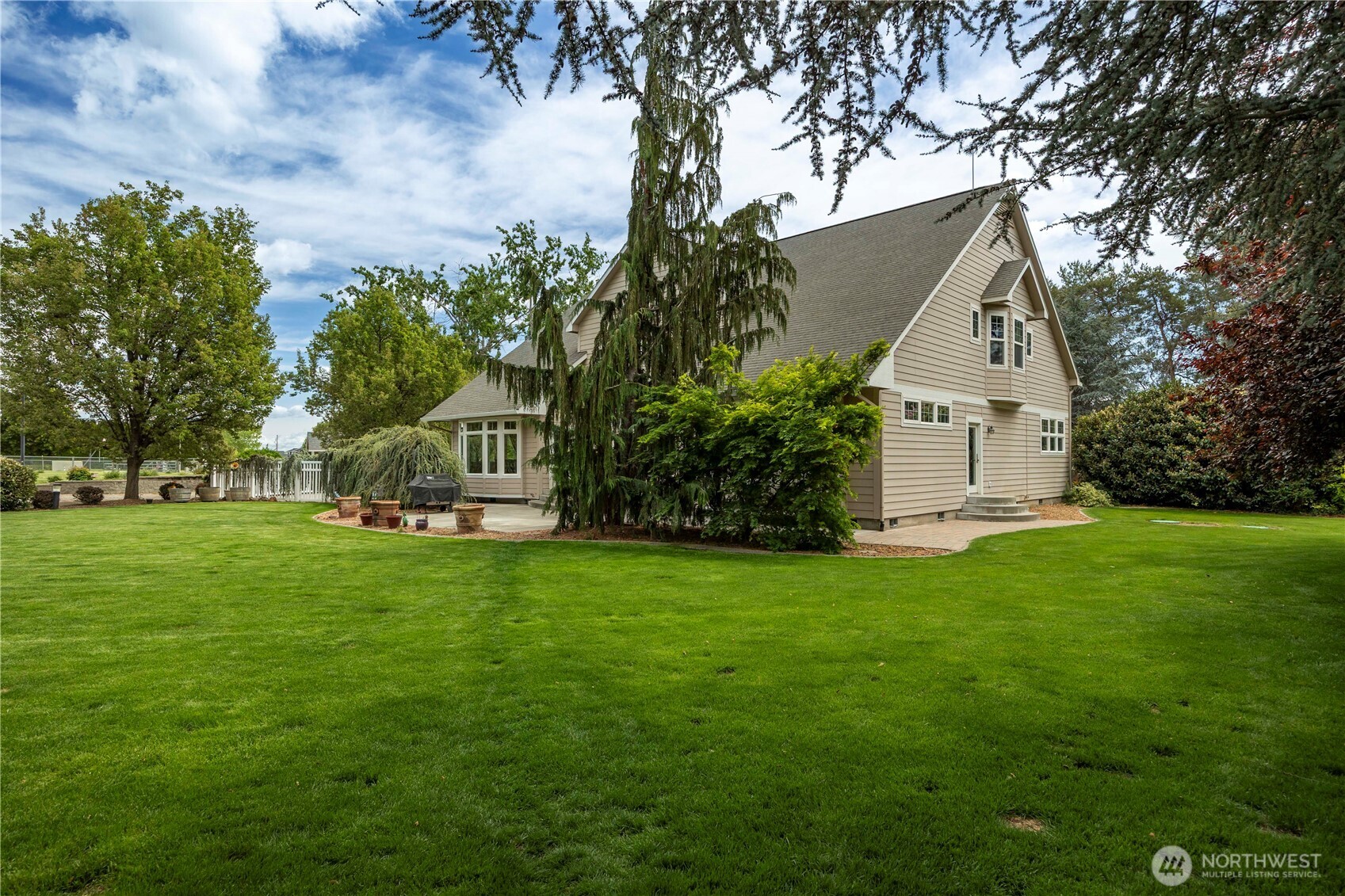 8620 W Richardson Road , Pasco, WA 99301