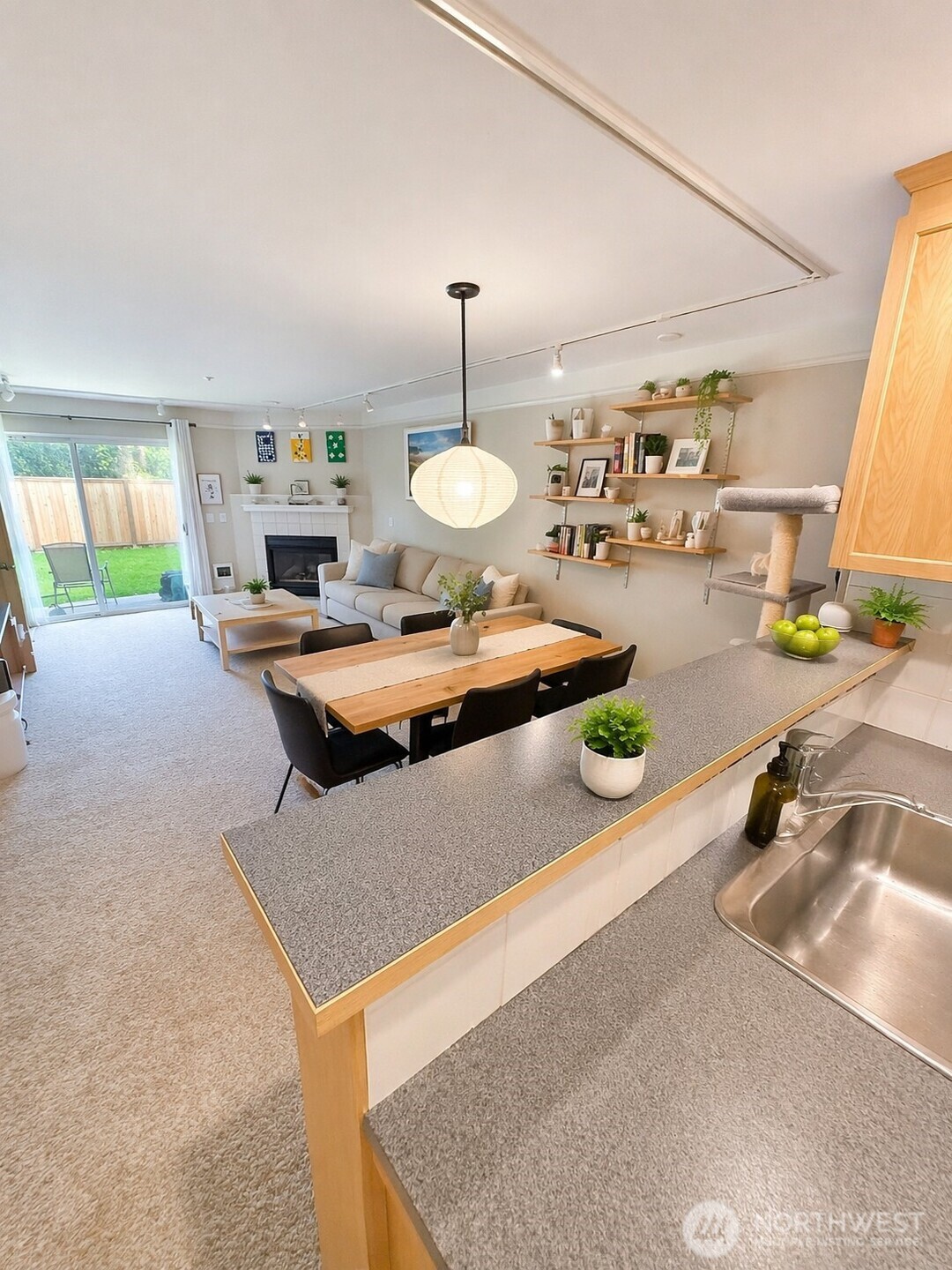 15335 Sunwood Blvd #C102, Tukwila, WA 98188