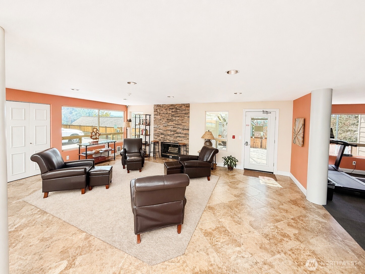 15335 Sunwood Blvd #C102, Tukwila, WA 98188
