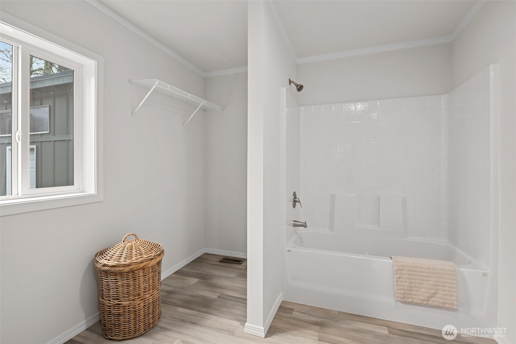 799 Edgewood Avenue NE, Ocean Shores, WA 98569