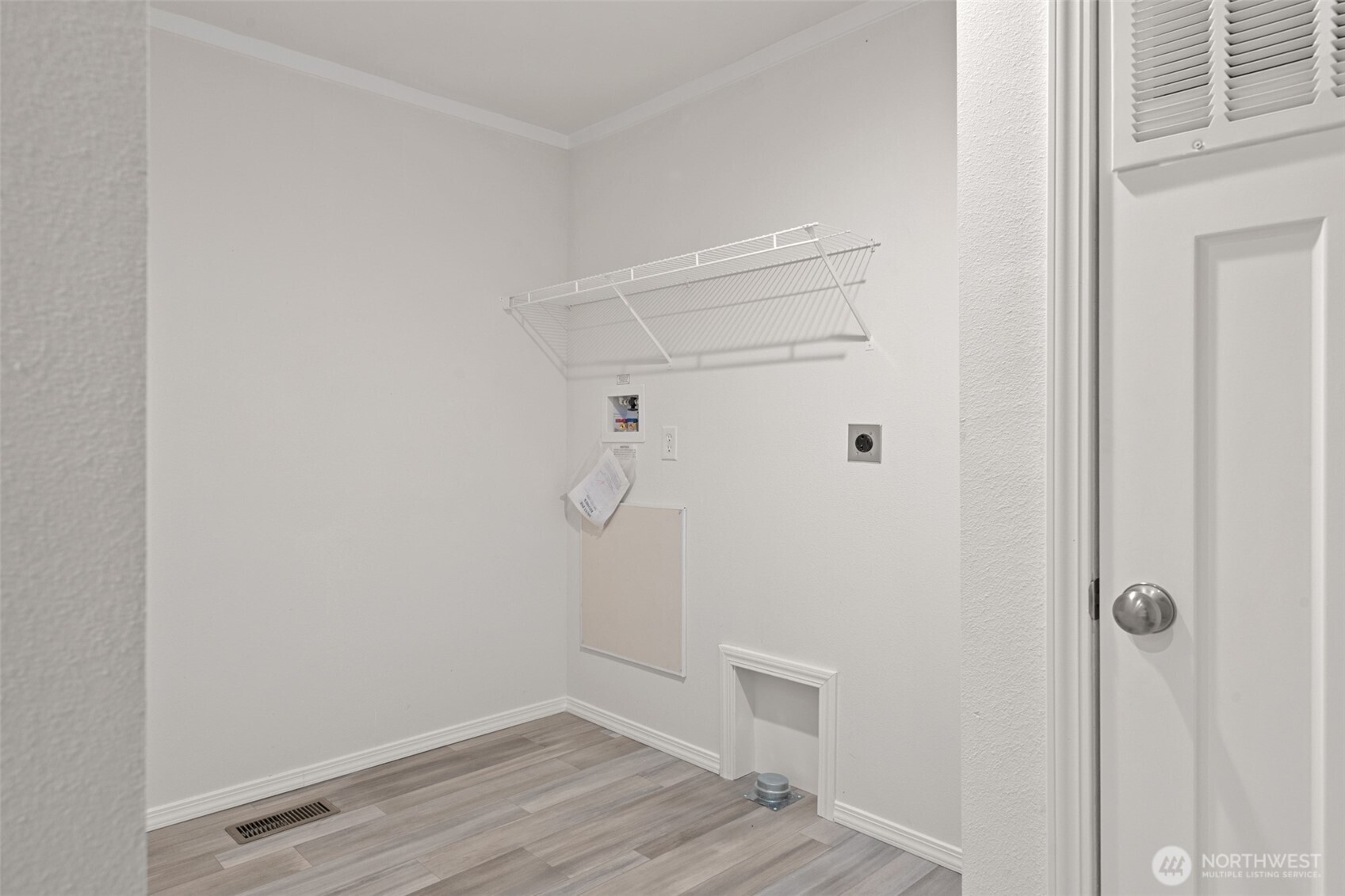 799 Edgewood Avenue NE, Ocean Shores, WA 98569