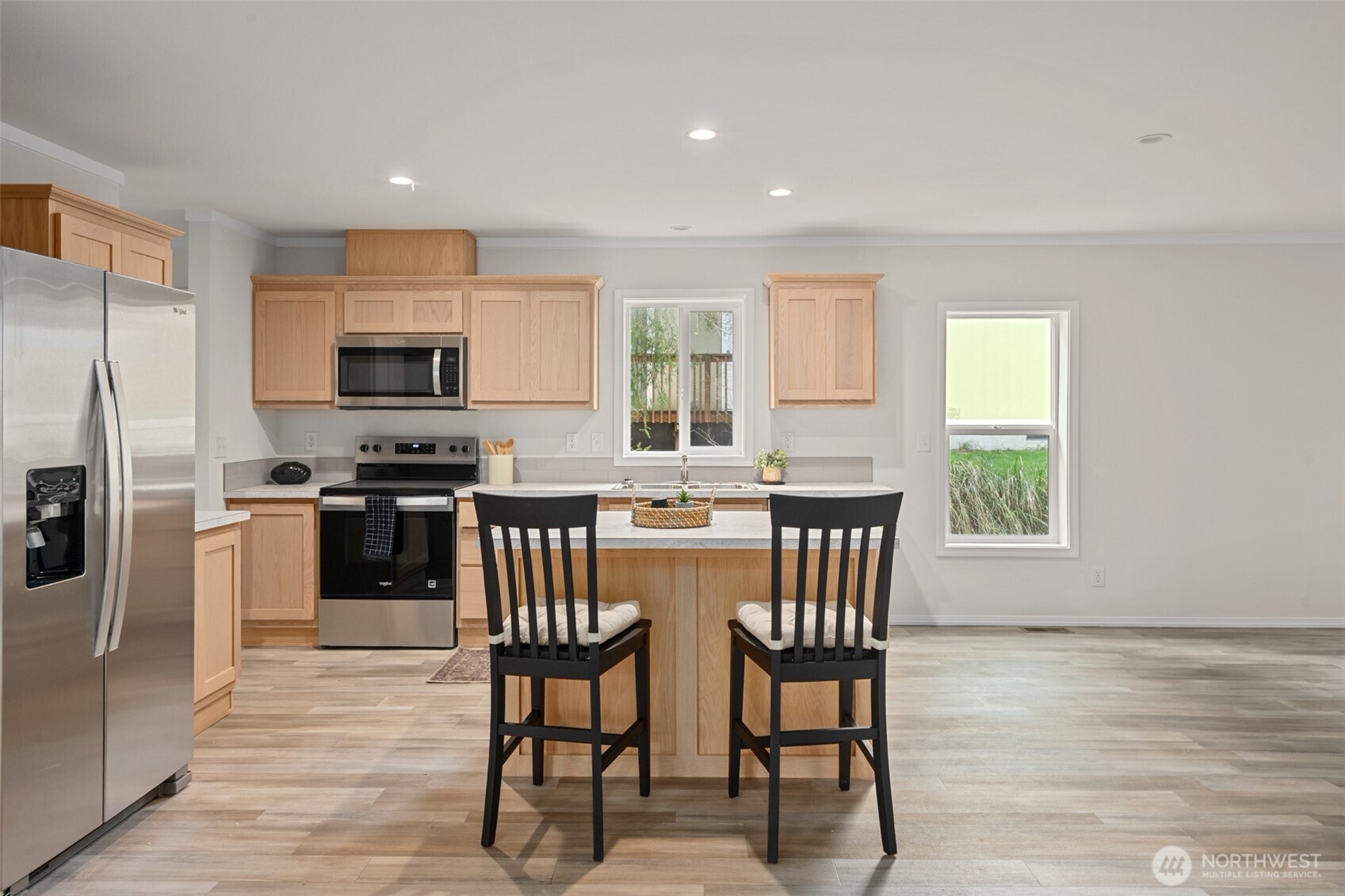 799 Edgewood Avenue NE, Ocean Shores, WA 98569