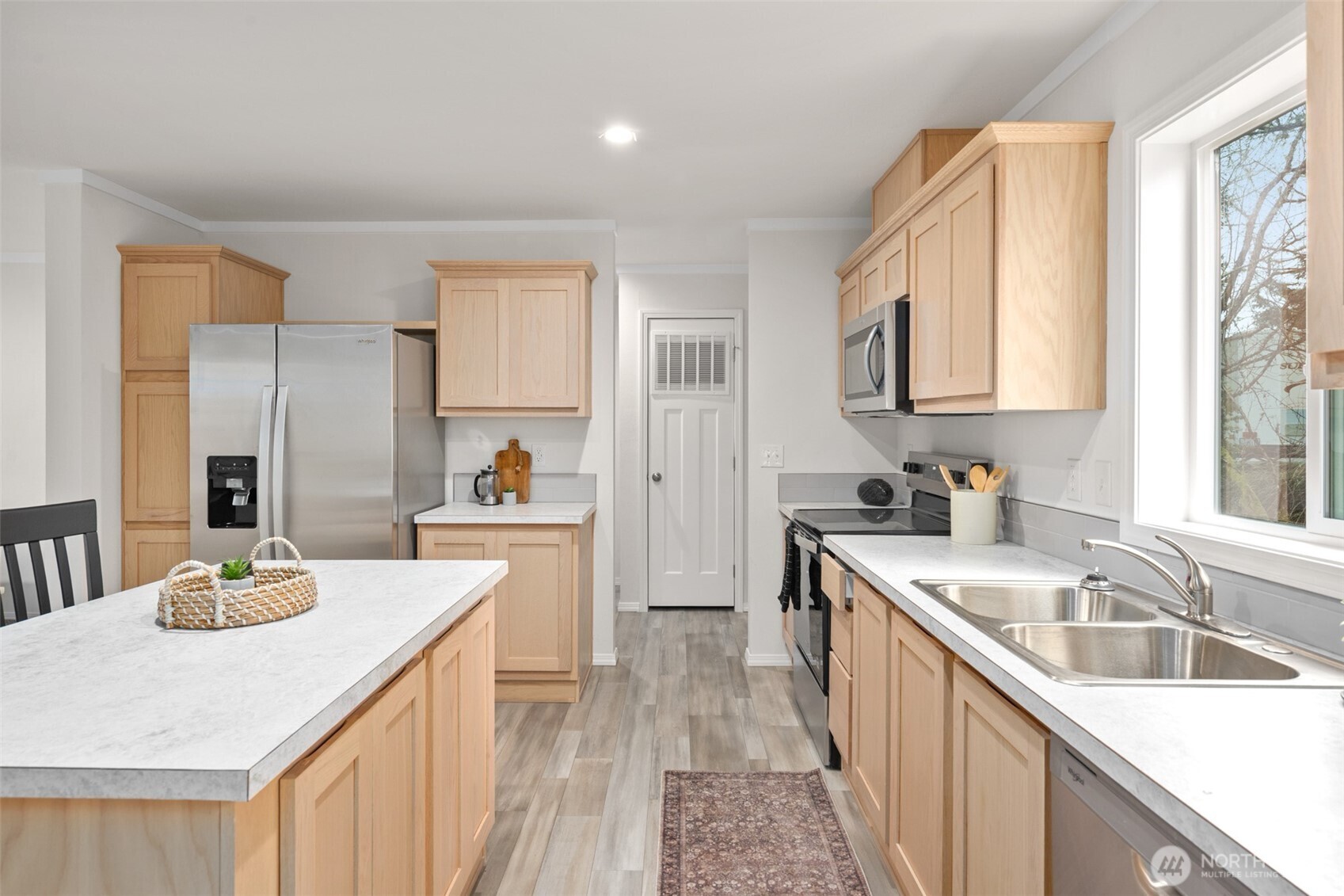 799 Edgewood Avenue NE, Ocean Shores, WA 98569