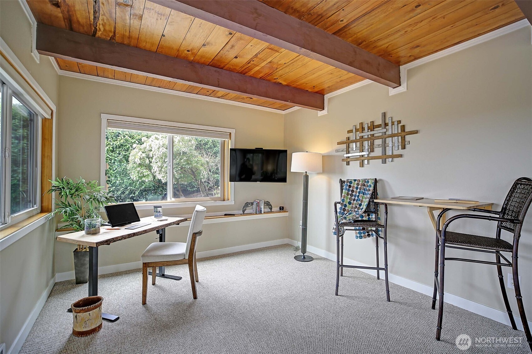 576 Waterline Loop , Camano Island, WA 98282