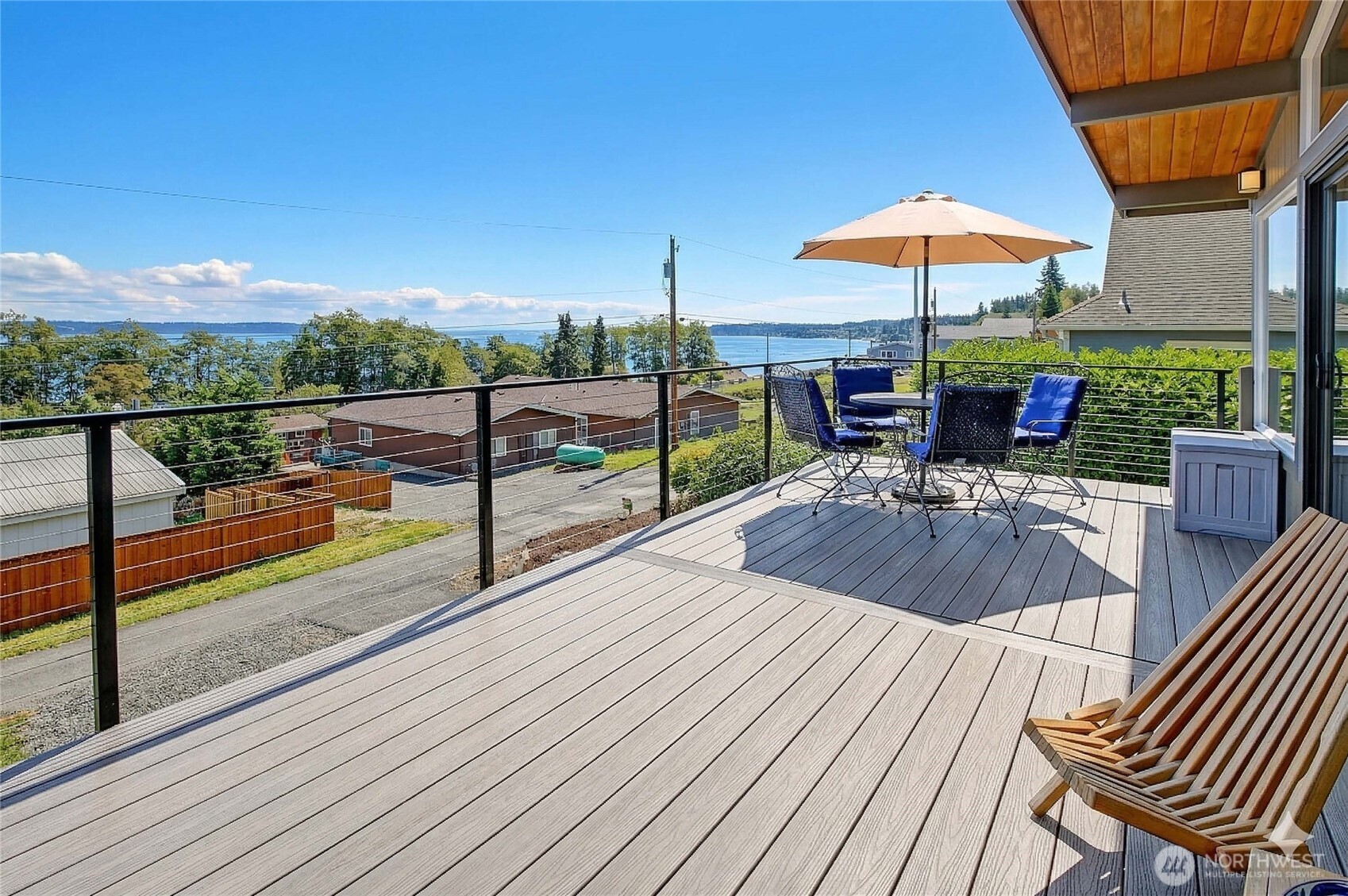 576 Waterline Loop , Camano Island, WA 98282