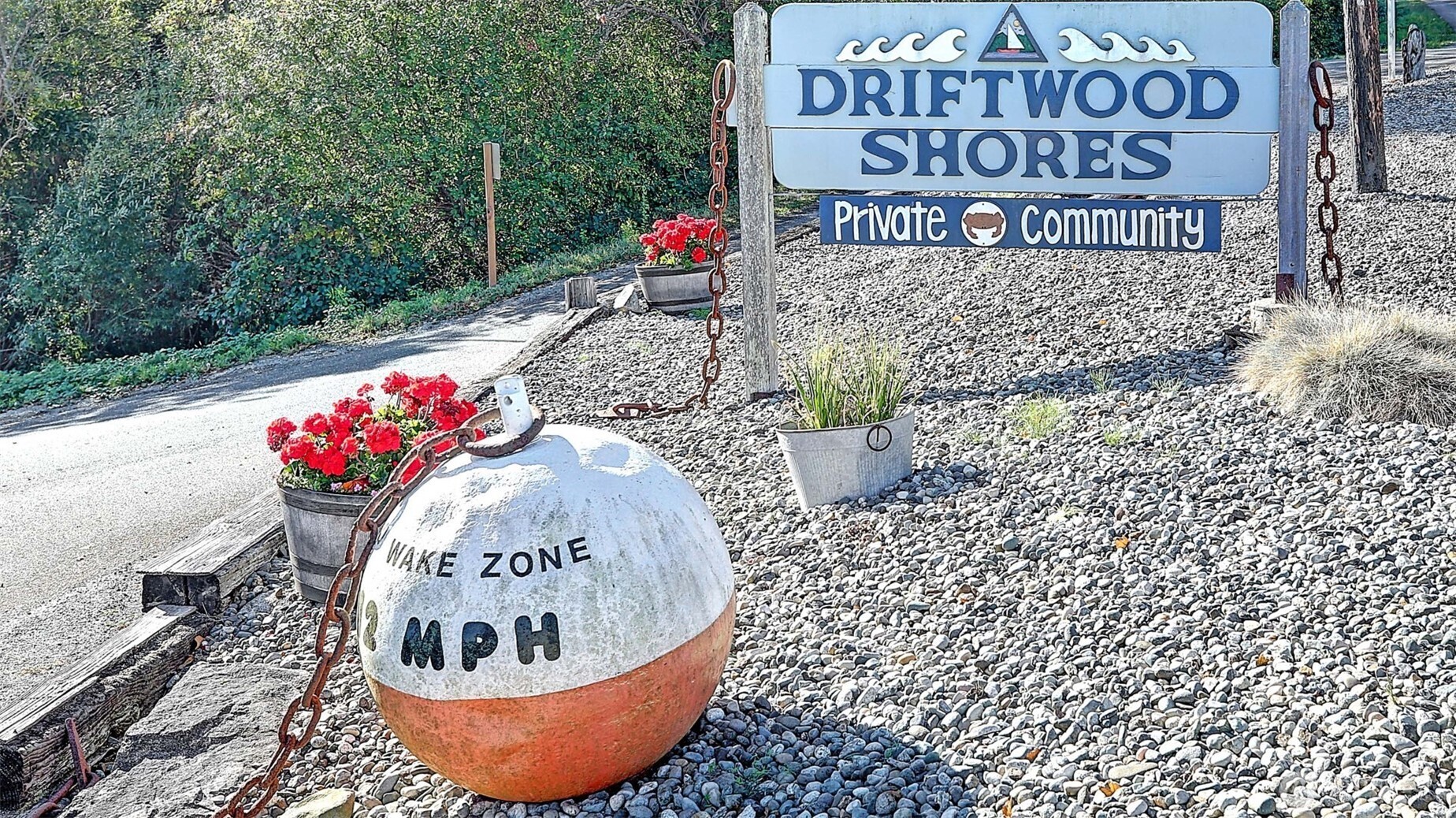 576 Waterline Loop , Camano Island, WA 98282