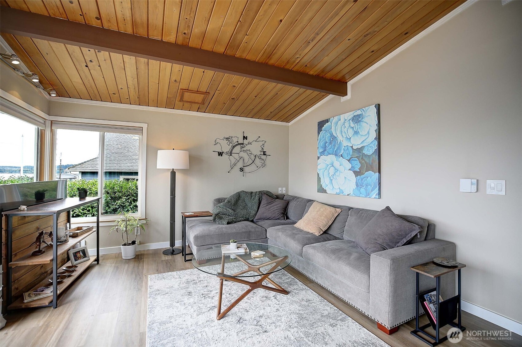 576 Waterline Loop , Camano Island, WA 98282