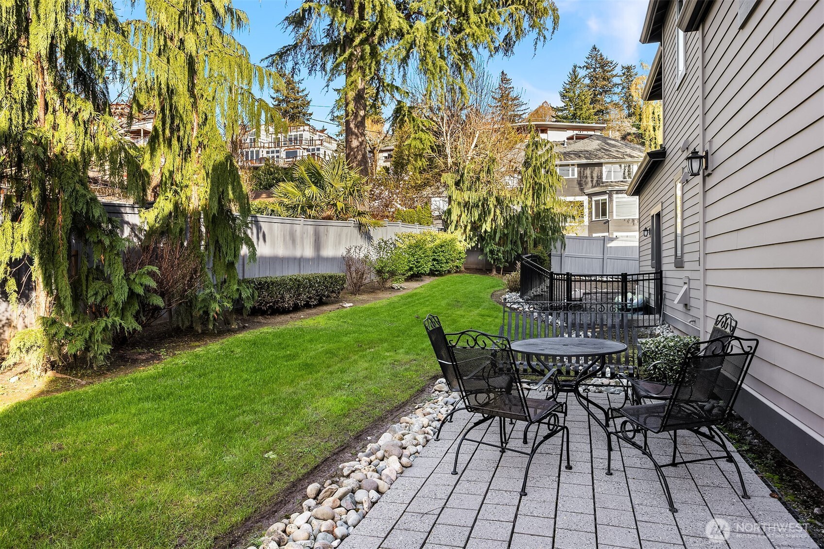 6518 SE 28th Street , Mercer Island, WA 98040-2519
